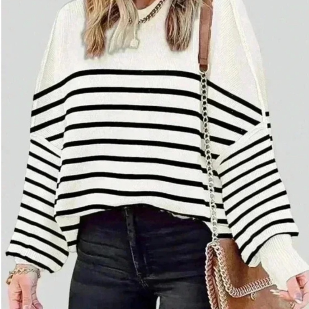 WOMEN'S LONG SLEEVE FRONT RUCHED TOP black